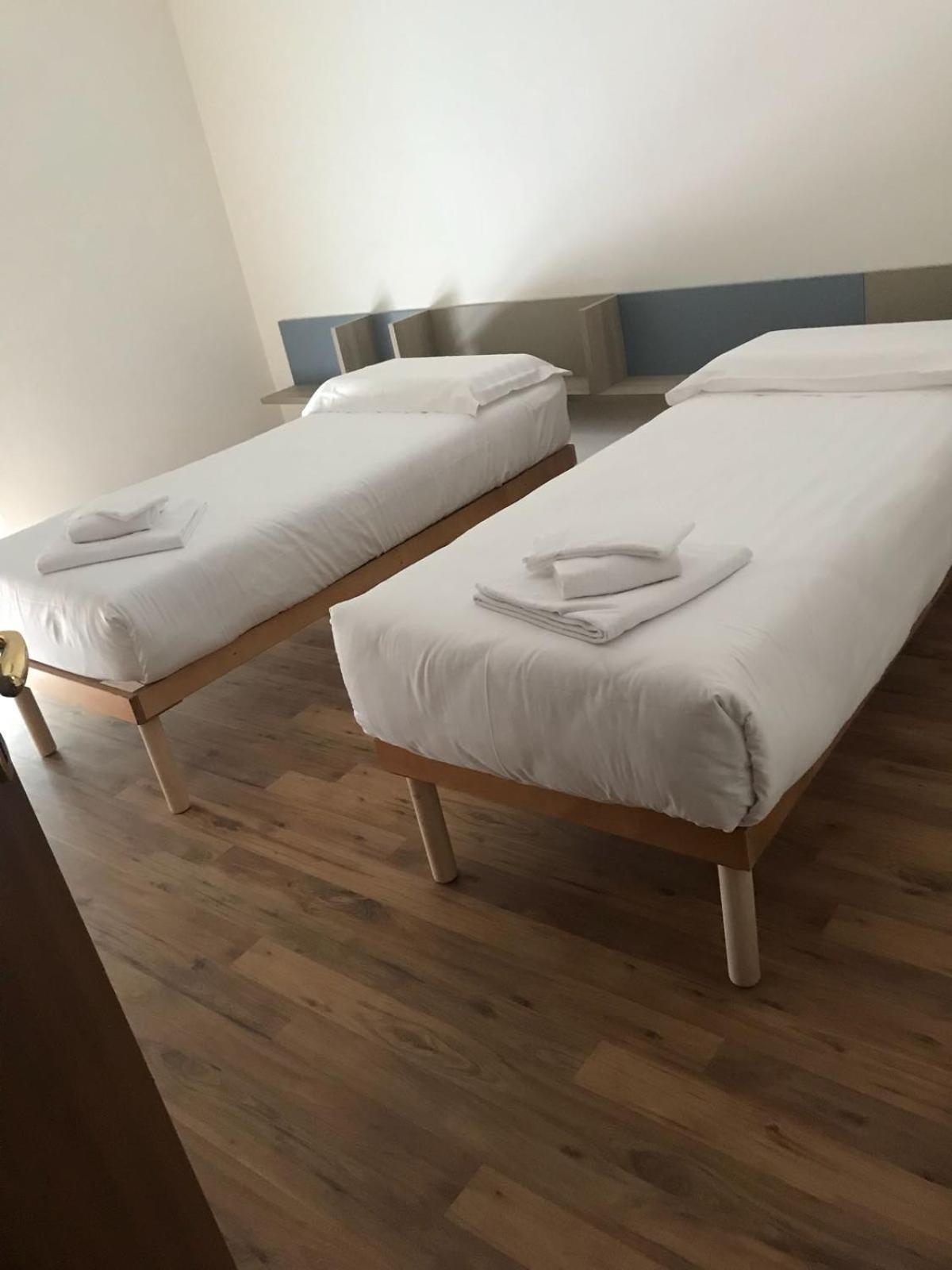 Hll Hotel Lungolago Lecco-Como Lake Room photo